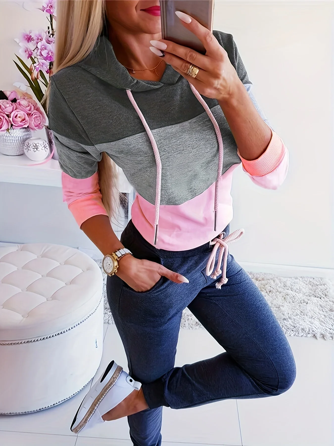2024 Hot Europe and the United States Quick-selling T-shirt Sexy Color Combination Cap Features Loose Long-sleeved Shirt