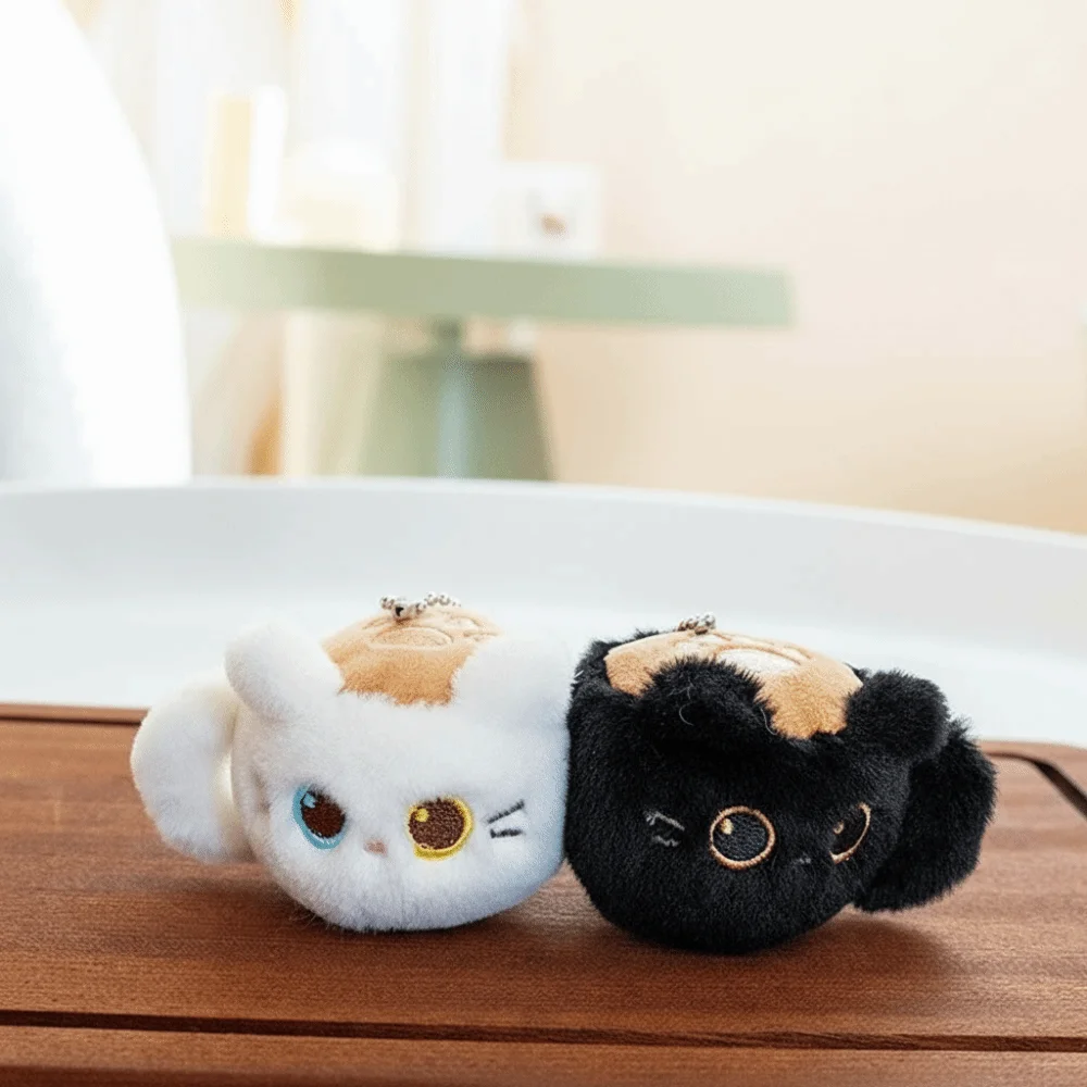 Miniature Cat Key Chains Soft Fuzzy Magnetic Kitten Ornament Decorative Handmade Desk Companion Figure Students