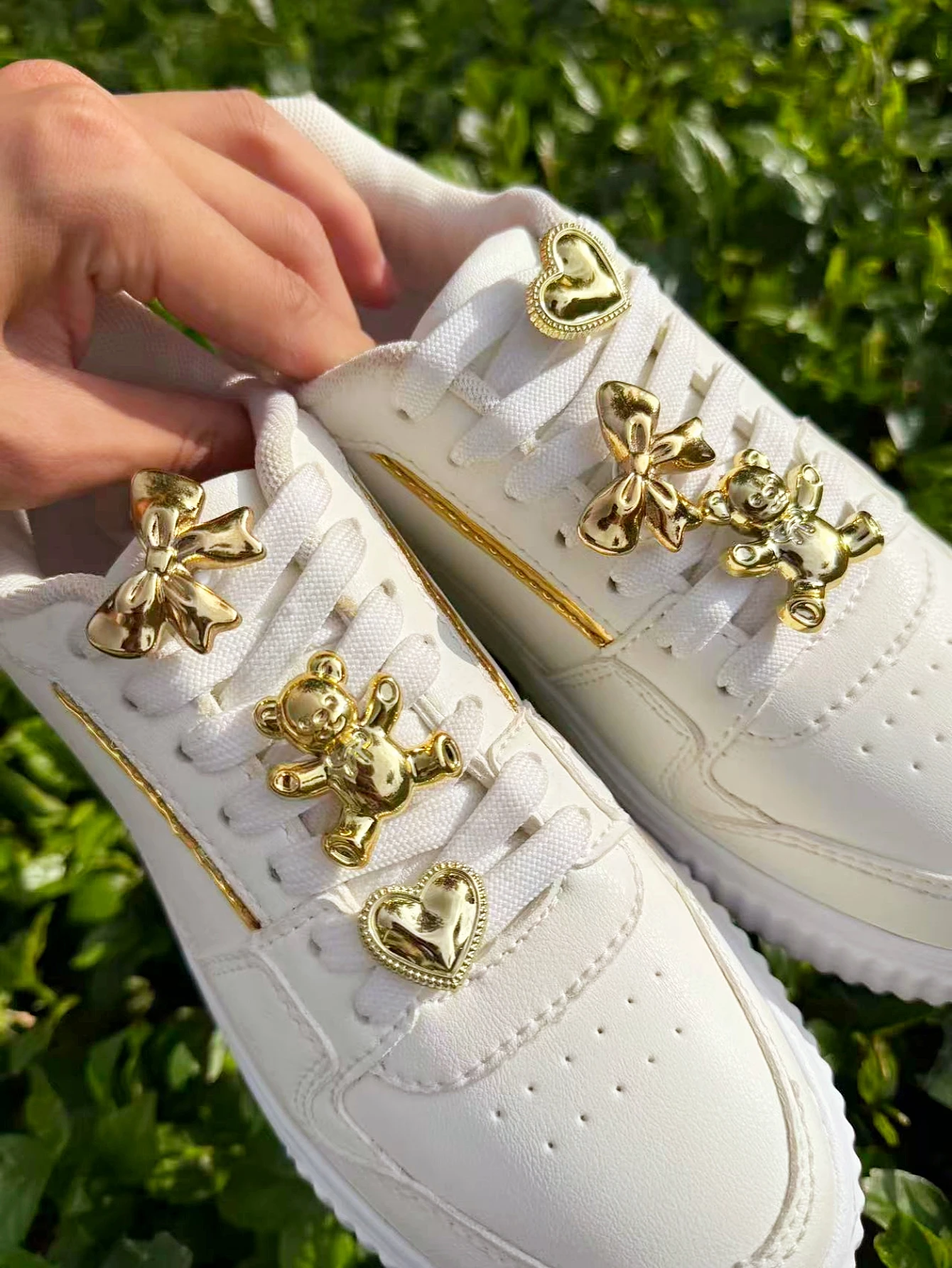 6 fashionable gold (bow, bear, heart) shoe accessories - easy-to-install detachable DIY plastic decorations for custom canvas sh