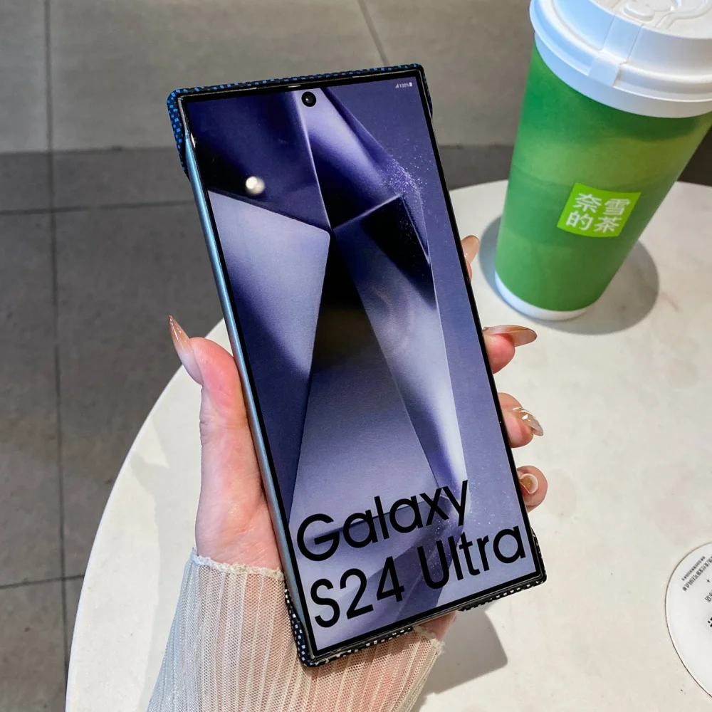 حافظة شحن لاسلكية مغناطيسية من ألياف الكربون بدون إطار لهاتف سامسونج جالاكسي S25 Ultra S24 S23 Plus غطاء صلب رفيع للغاية غير لامع