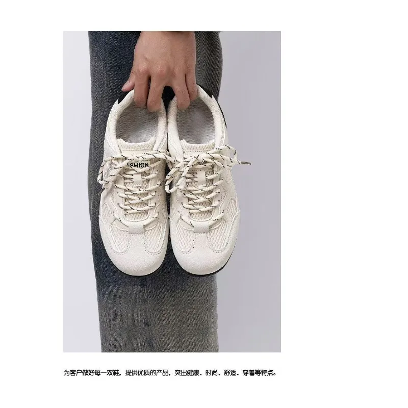 2026 New Men Mesh Retro Trainer Shoes Breathable All Match Fashion Student Outdoor Casual Sneakers Black White Two Colors