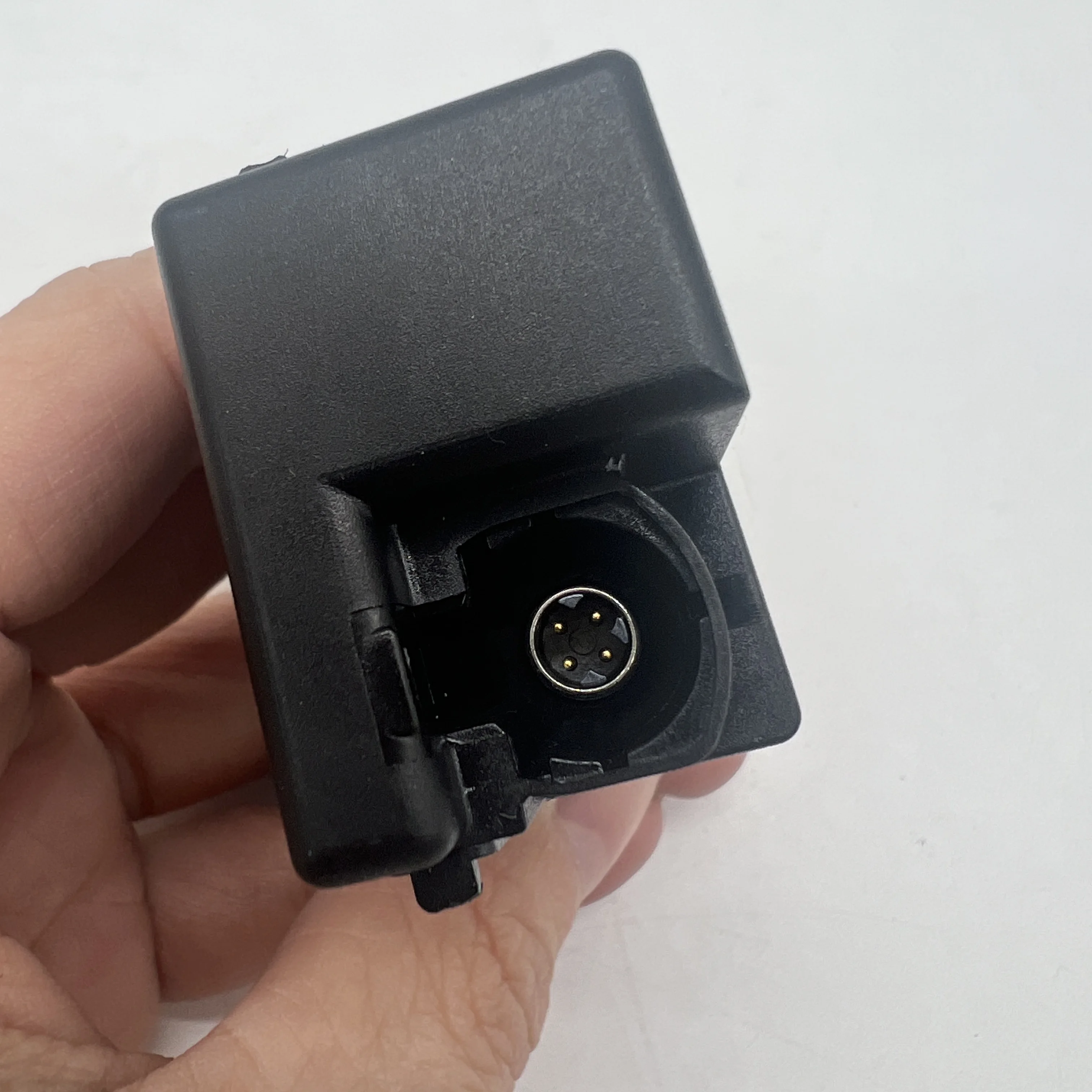 Car Camera 31339995 31339994 for 2011-2019 Volvo XC70 XC60 V70 V60 CROSS COUNTRY V60 S80L S80 S60L S60 Front Grille Front Camera view 5