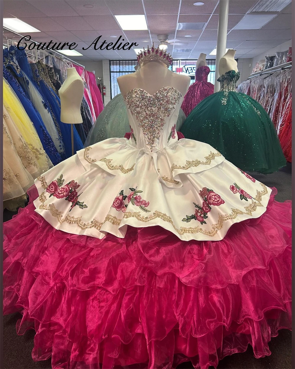 Branco Cetim Tule Ruffles Vestidos, Cinderela, Bordado, Arco-íris Frisado, Strass, Mexicano, Destacável, Rosa Quente