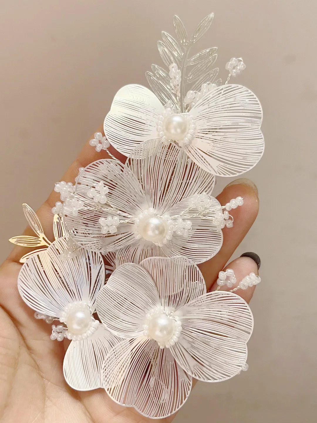 Vendita calda moda sposa matrimonio Pary fatto a mano diadema fiore foglia accessori perla fasce per capelli