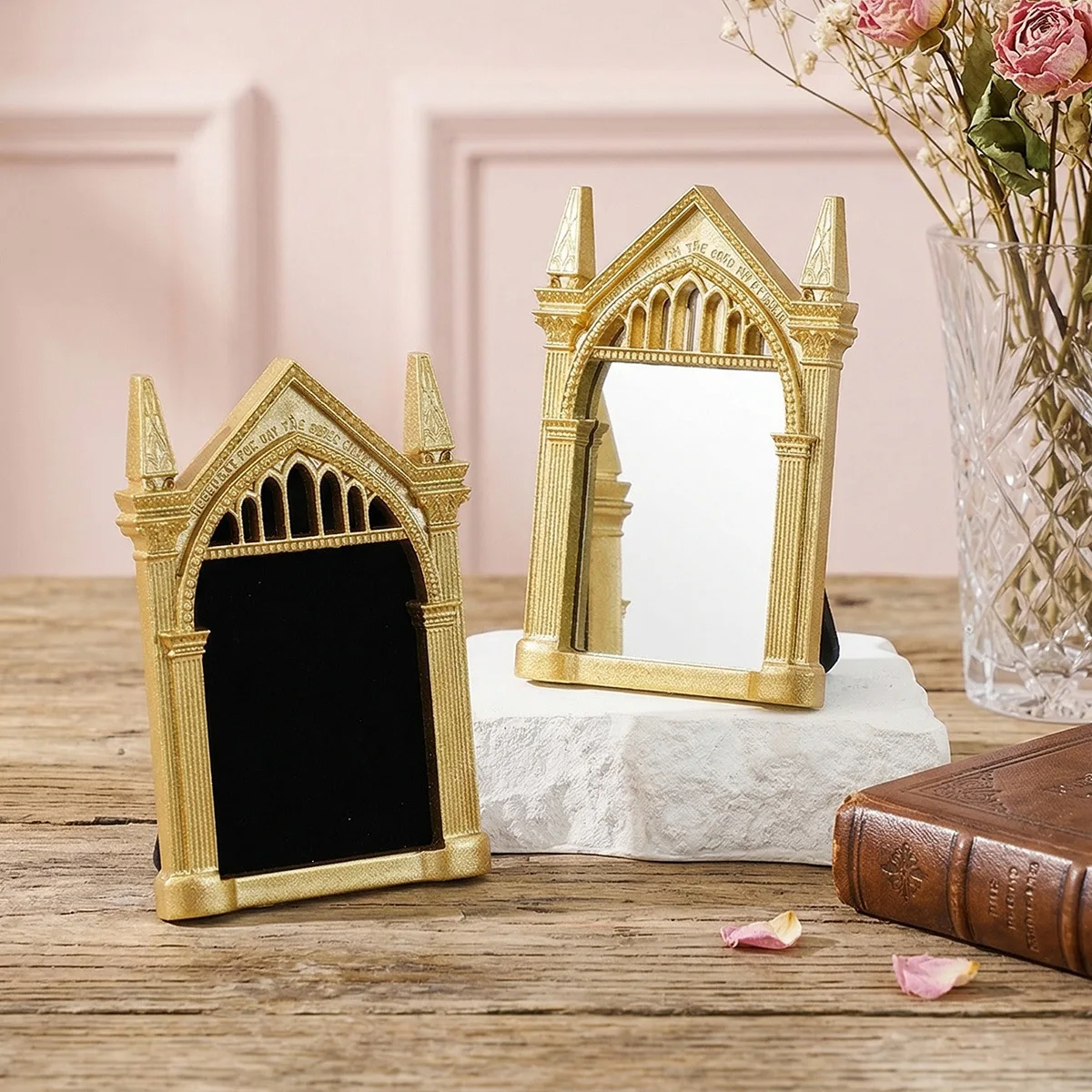 European-style three-dimensional pattern gold black gold black prop frame mirror decoration suitable for photography