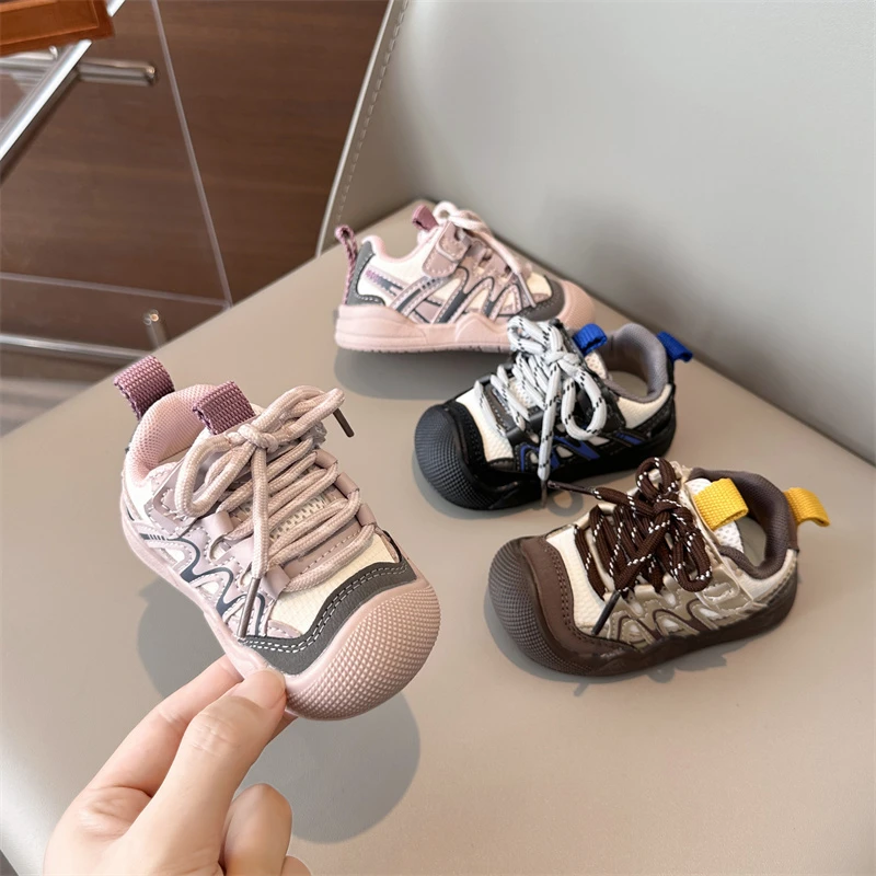 

Baby Walking Shoes Toes Capped Anti-kicked Kids Sports Shoes 2025 Autumn Boys Girls Running Shoes Flexible Non-slip Versatile