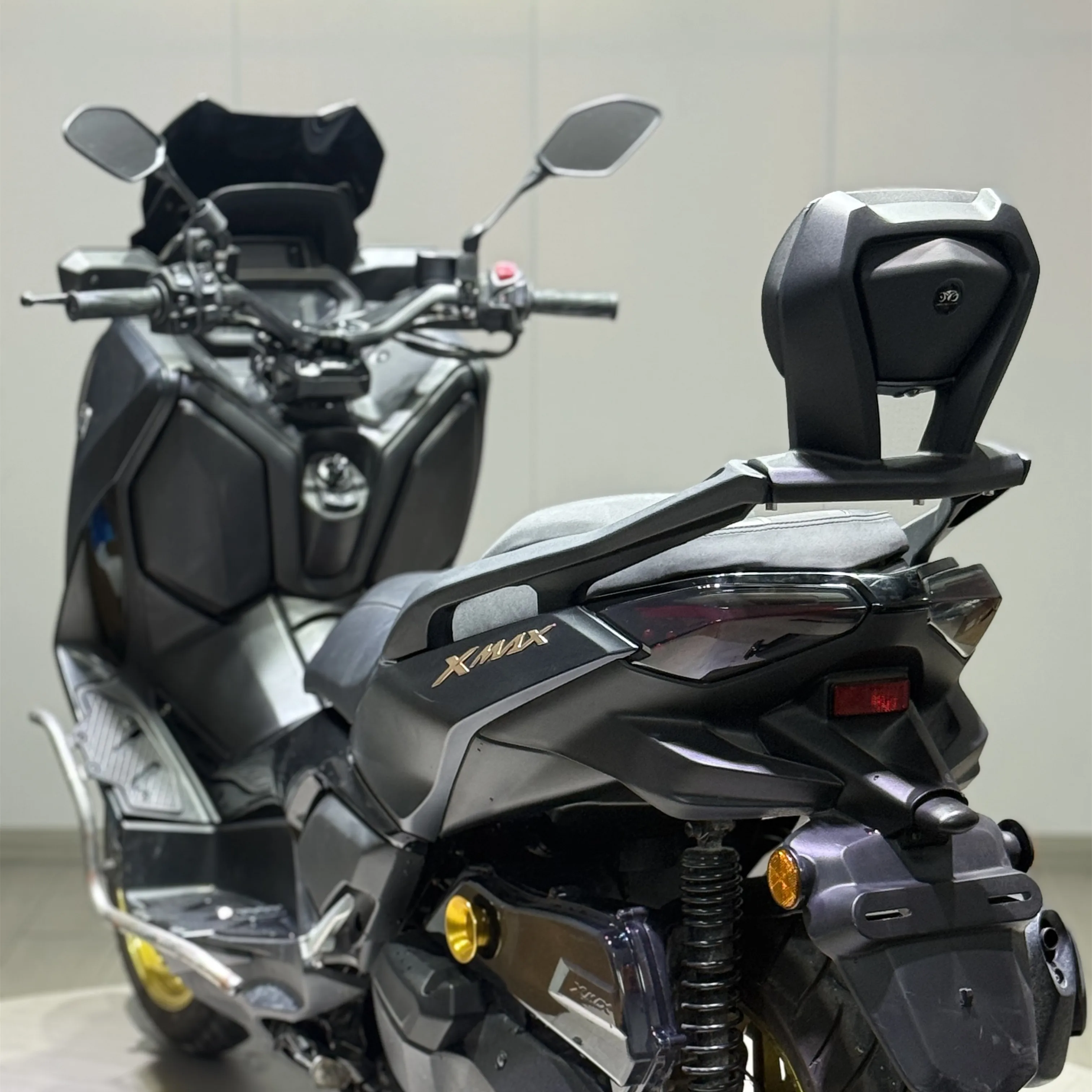 Modified motorcycle 2025year XMAX300 backrest xmax backrest rear bracket with backrests for Yamaha xmax250 xmax300 2023-2025