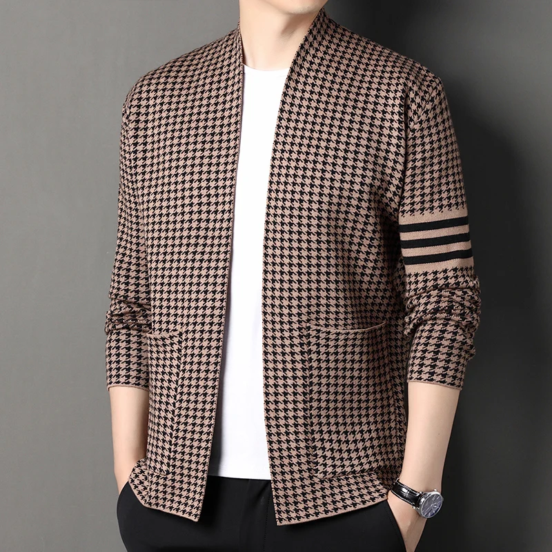 

2025 Qianniao Plaid Buttonless Knitted Cardigan Men's Autumn Trendy Brand High-end Long Sleeved Jacket Men's Casual Top
