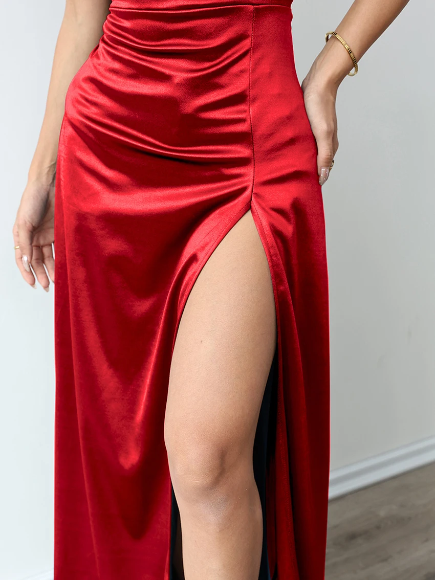 2026 Vネック スパゲッティストラップ サテン ドレス レディース イブニングパーティーガウン 新年 バックレス スリット入り レディースドレス バンケット ロングドレス