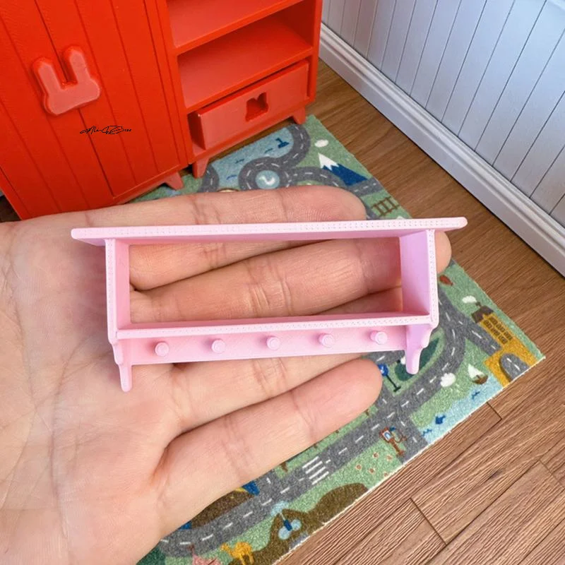 ミニチュアドールハウスキッチンウォールシェルフ、スパイスボトルと調味料ラック付き - ドールハウス用新聞装飾アクセサリー