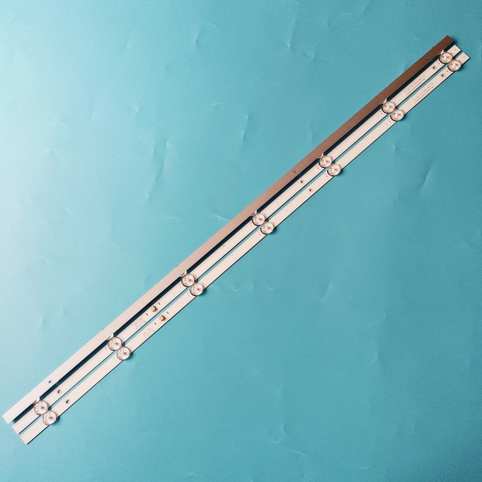 

Светодиодная лента подсветки для 40pfl4775/f8 CRH-ZG40G5SP3030070312KREV1.1 H-LED40BS5002 UD 40F5210 PTV4017ILED