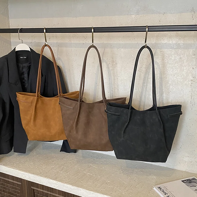 

2025 Luxe Vintage Shoulder Bag, Women's Chic Underarm Purse, Minimalist Day to Night Crossbody, Textured Sling Bag, Trendy Top