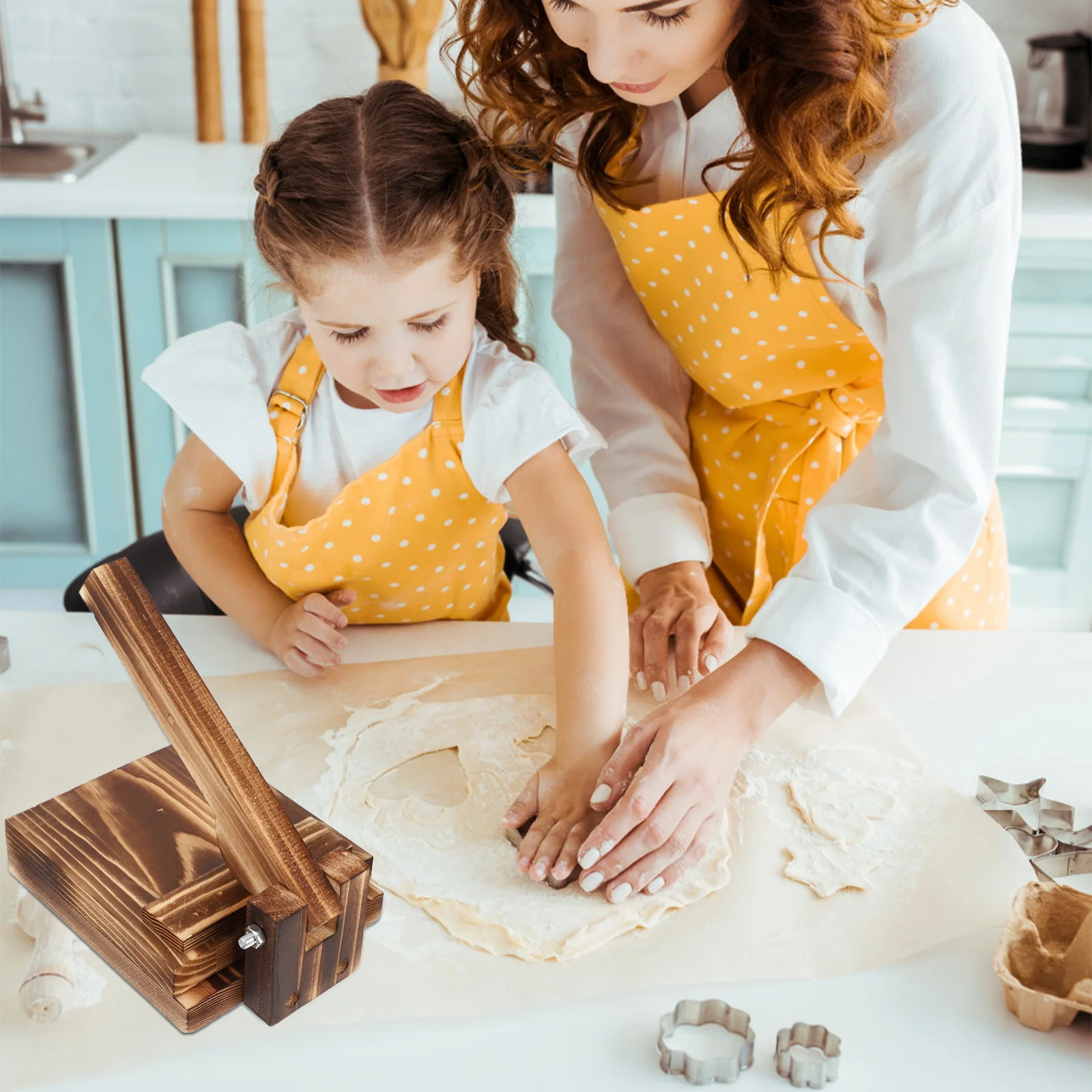 

1 pc Wooden Dough Presser Creative Dumpling Making Tool Simple Wrapper Mold Kitchen Gadget Baking Pastry Tool Food Grade