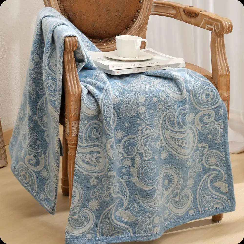 

Textile City Soft Cozy Paisley Pattern Throw Blanket for Couch Home Decor Jacquard Sofa Cover Warmth Accessory