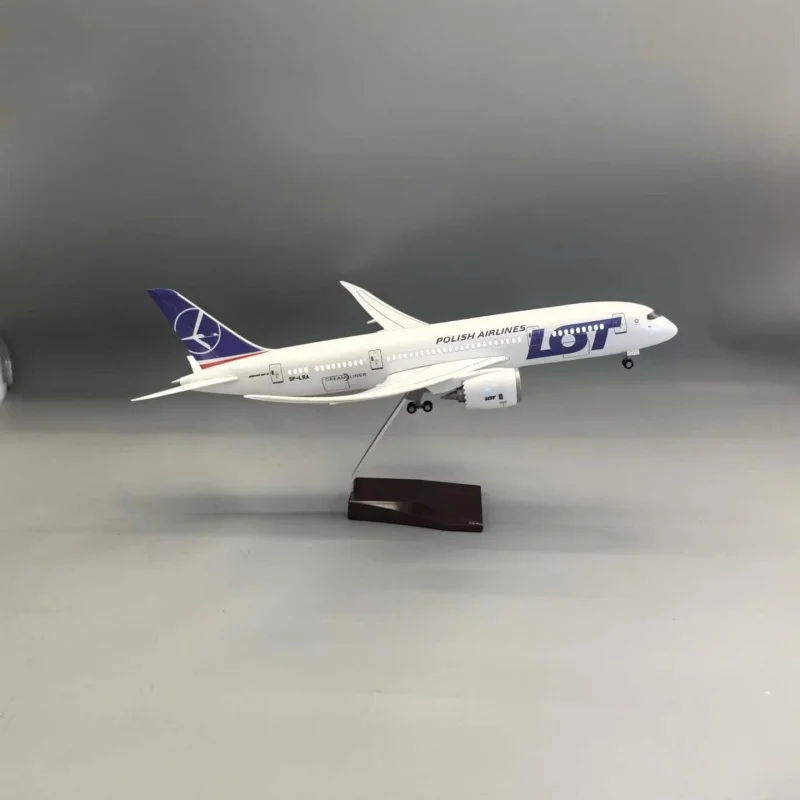 1/130 Scale Die-Cast Resin Airplane Model: 43 cm B737 LOT Polish Airlines — Adult Aviation Souvenir Toy Model