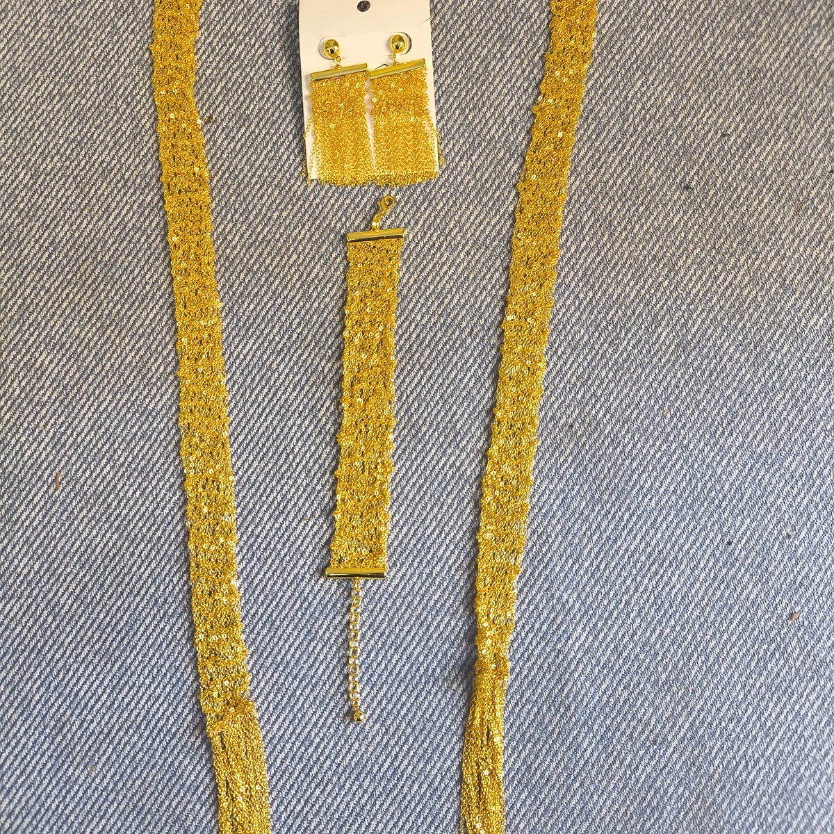 

Модное европейское 24-каратное позолоченное высококачественное индивидуальное ожерелье, серьги, браслеты для пар, комплект ювелирных изделий для свадебной вечеринки DD10908