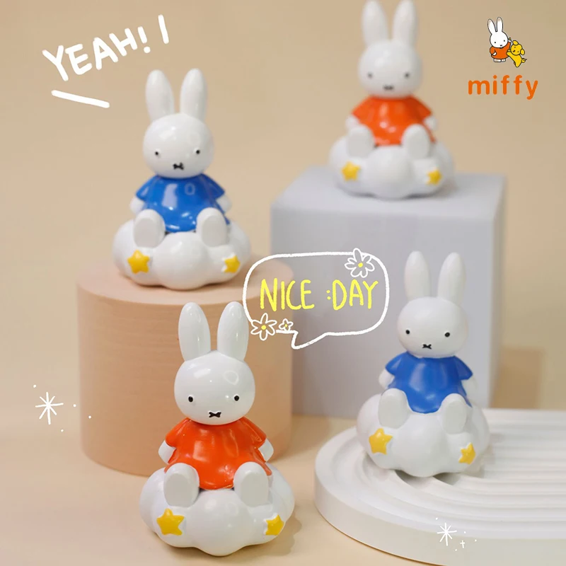 Kawaii Miffy ตุ๊กตาการ์ตูน Dopamine ตัวเลขรถเรซิ่นโต๊ะเครื่องประดับอะนิเมะสร้างสรรค์ตกแต่งบ้านที่สมบูรณ์แบบของขวัญวันเกิด