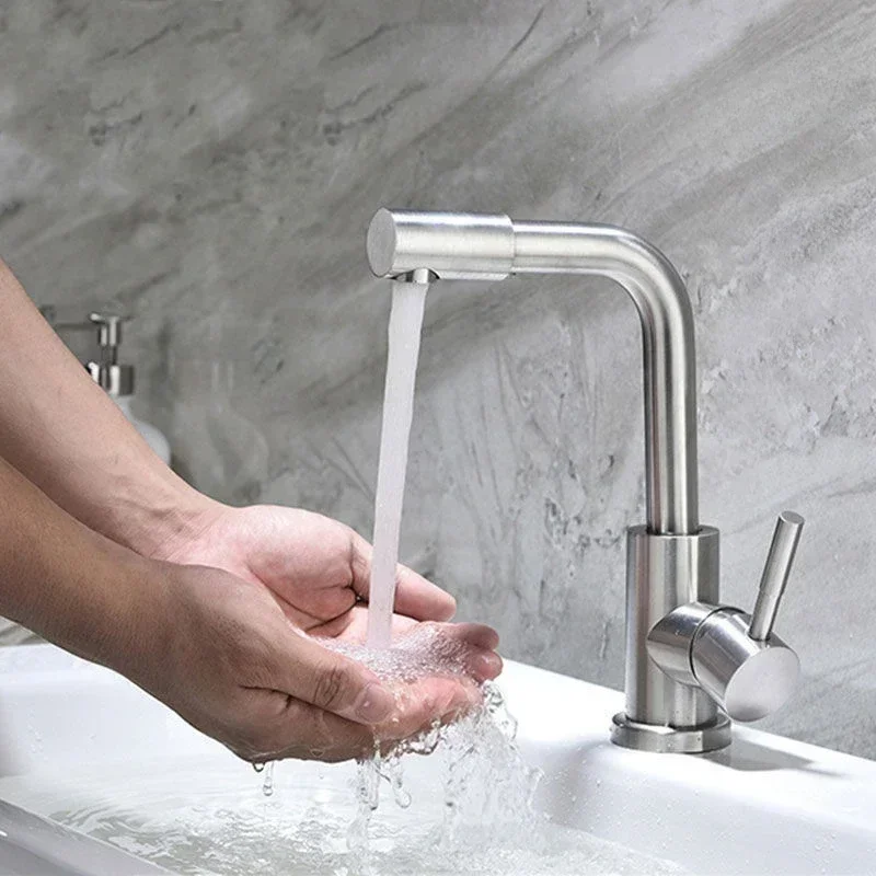 صنبور حوض غسيل مثبت على سطح السفينة 360 درجة °   صنابير الحمام الدوارة 304 الفولاذ المقاوم للصدأ مقبض واحد نحى النيكل الساخن الباردة الحنفية