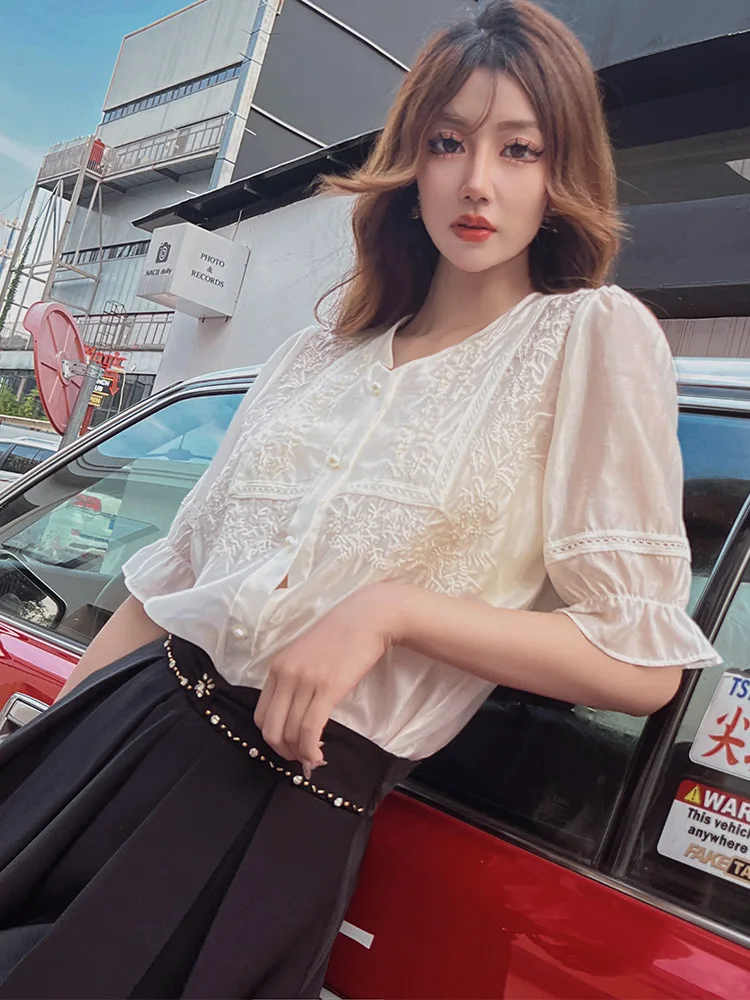 Dabuwawa Embroidered Shirt Women's 2023 Summer New Loose Blouses Bow Rivet Casual Office Lady Top DM1BST057