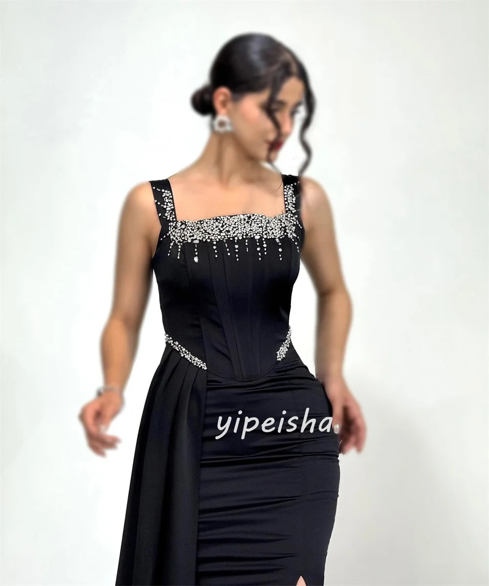 Abiti lunghi personalizzati con cinturino per spaghetti a sirena con pieghe di strass in jersey classico di alta qualità personalizzati Abiti da cerimonia su misura abbinati