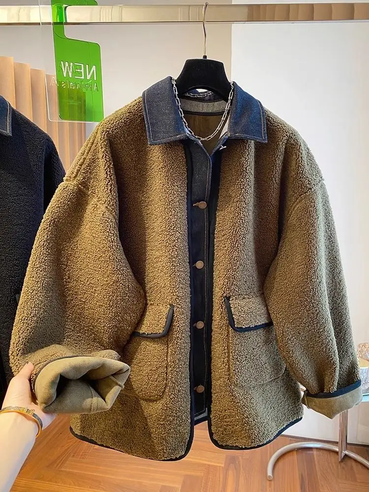 

2024 New Women's Loose Thiened Denim Splicing Lamb Fur Jaet Spring Autumn ular Leather Fur Inteated Top