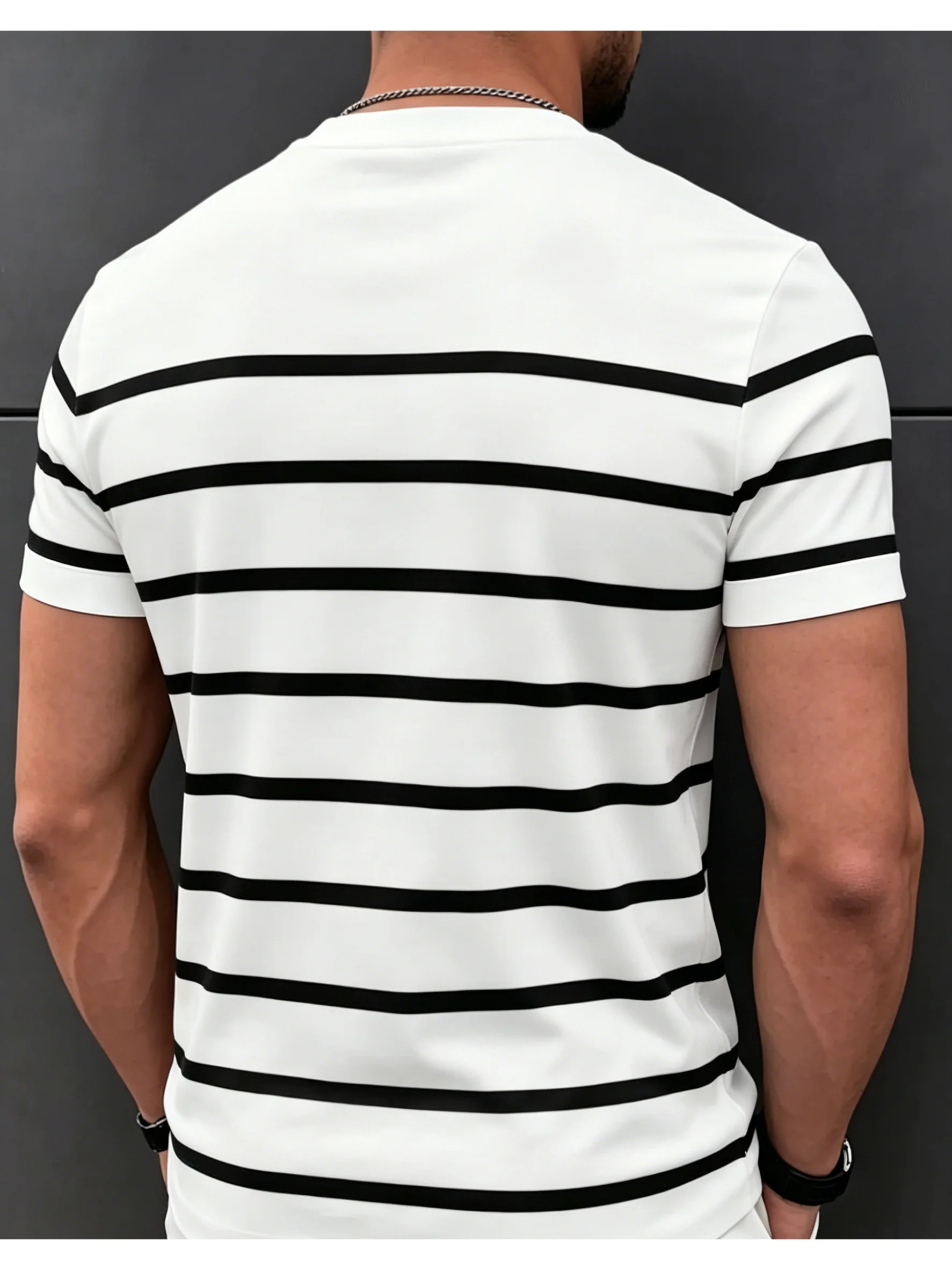 New men's short-sleeve T-shirt, loose-fitting and tailored with printed designs, versatile basic crew-neck top suitable for spri