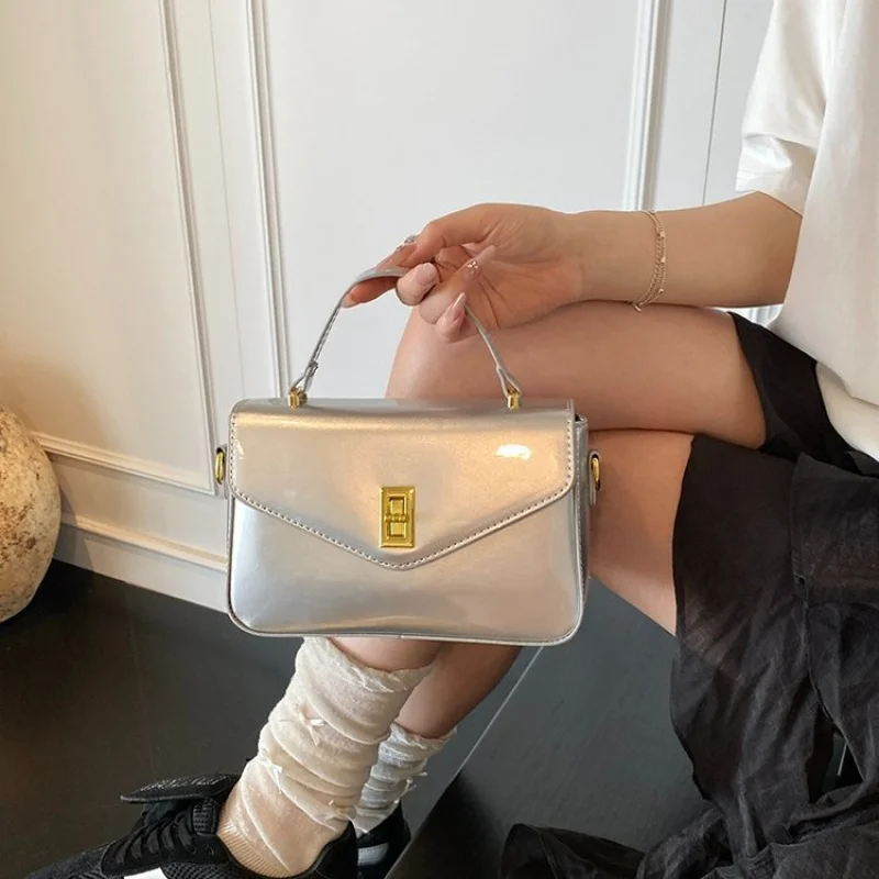 

Sports Fitness Bag Waterproof Large Capacity Gym Tote With Shoe And Water Bottle Pockets