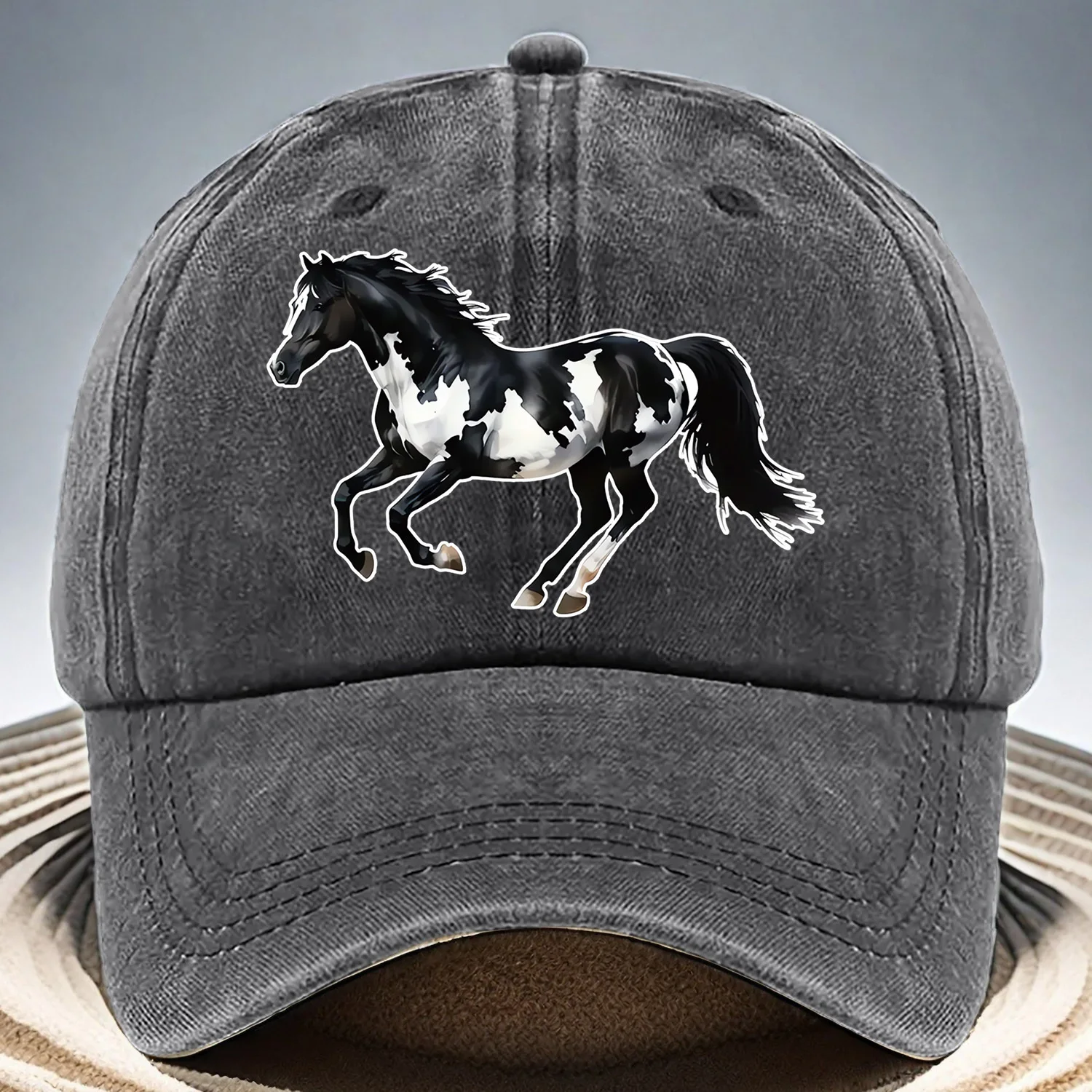 قبعة بيسبول تتميز بنمط "@5464@ حصان أبيض وأسود" مصنوعة من نسيج خفيف الوزن وجيد التهوية مع #5