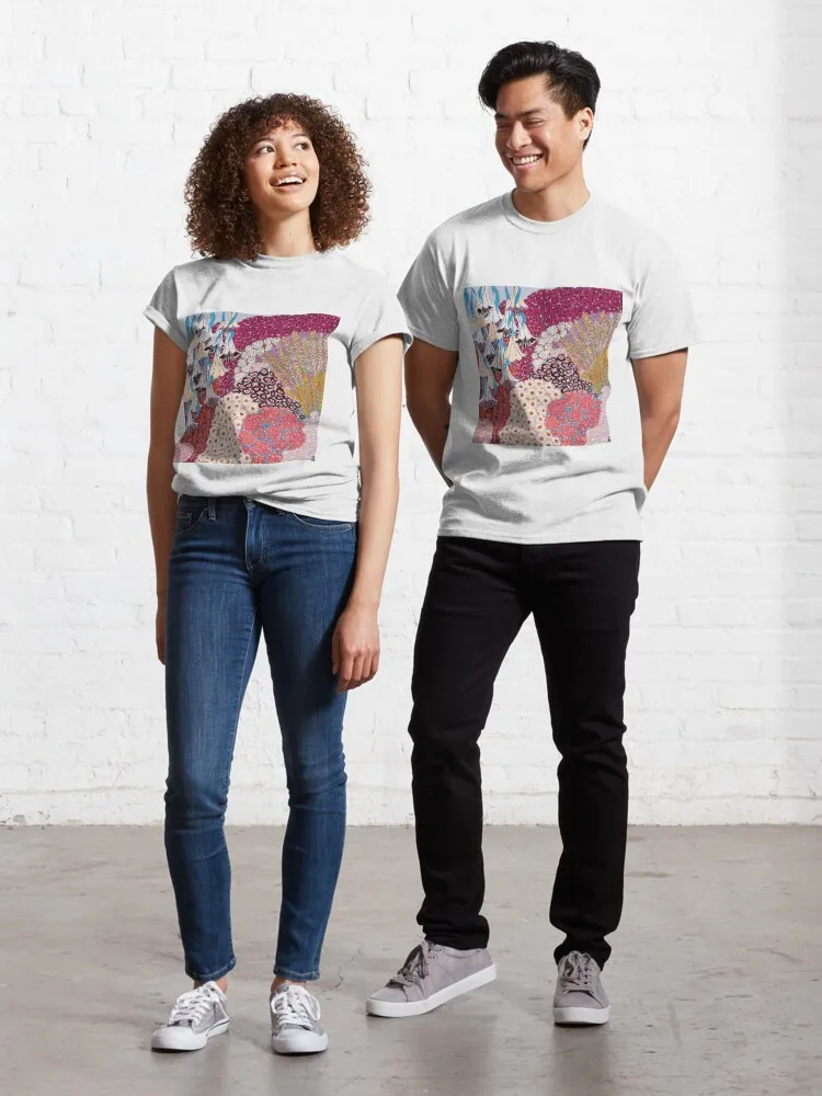 

Mediterranean Garden Classic T-Shirt Vintage Short Sleeve Crew Neck Clothing