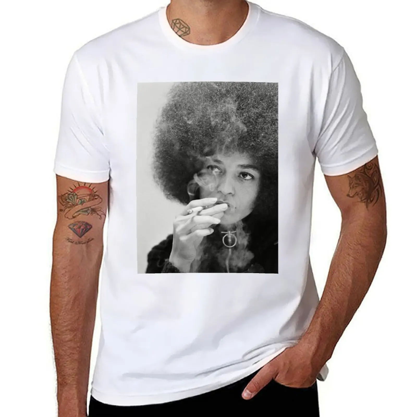 

Angela Davis Smoking T-Shirt Basic Crew Neck Short Sleeve Top