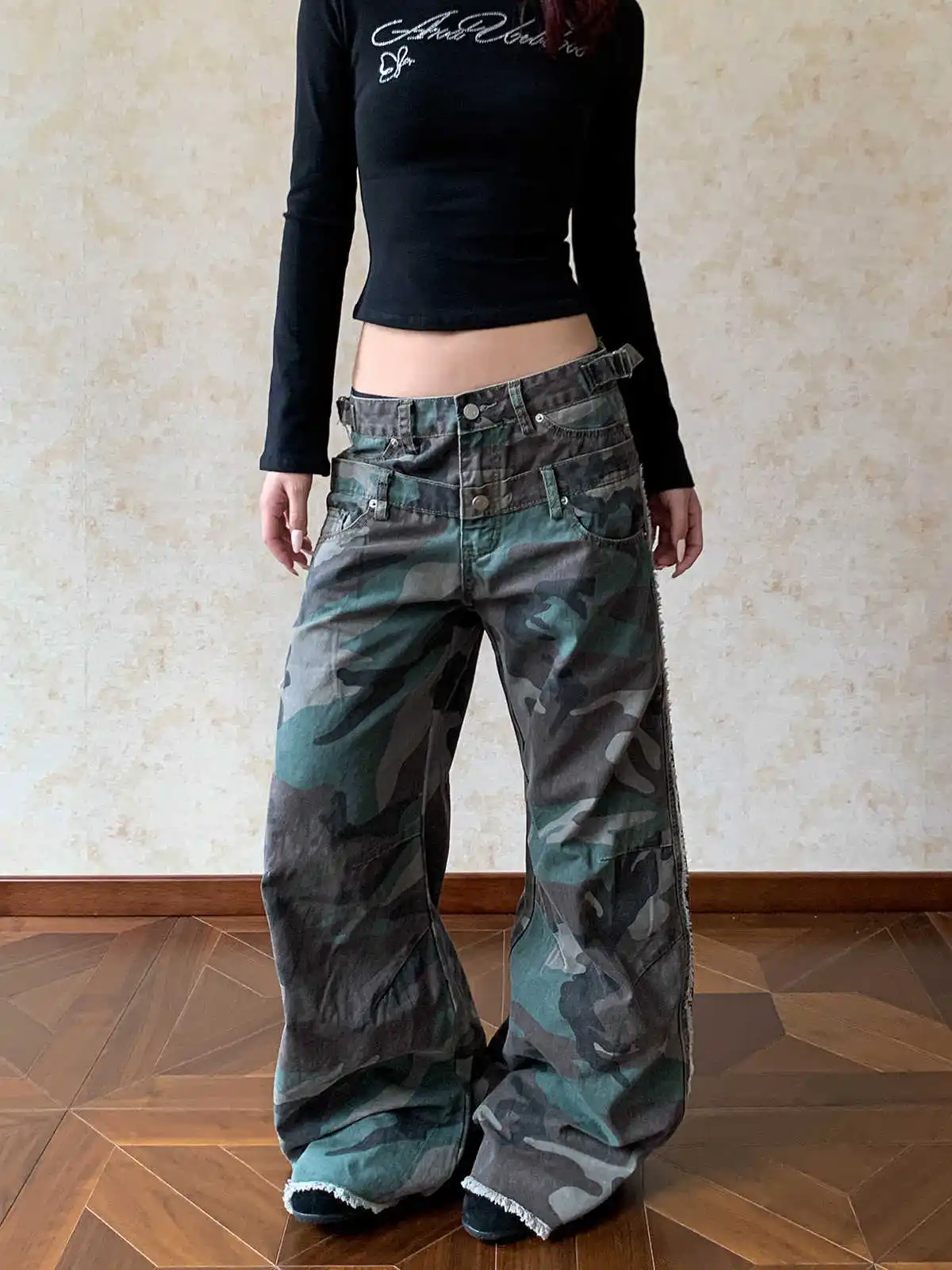 

Women's Camouflage Baggy Parachute Pants Harajuku Cargo Pants Oversize Sweatpants Y2k 2000s Vintage Trousers Clothes Summer 2025