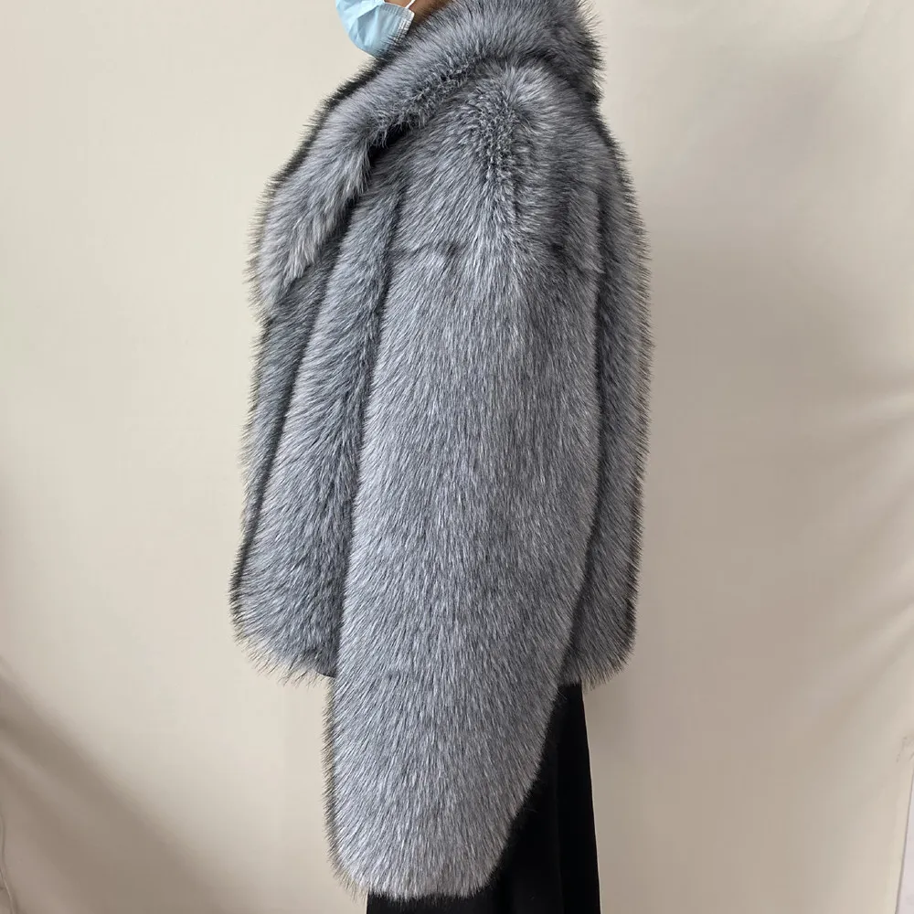 Women's Plus Size Winter Fur Coat Fox Large Lapel Loose Short Top Elegant Warmth for Cold Weather