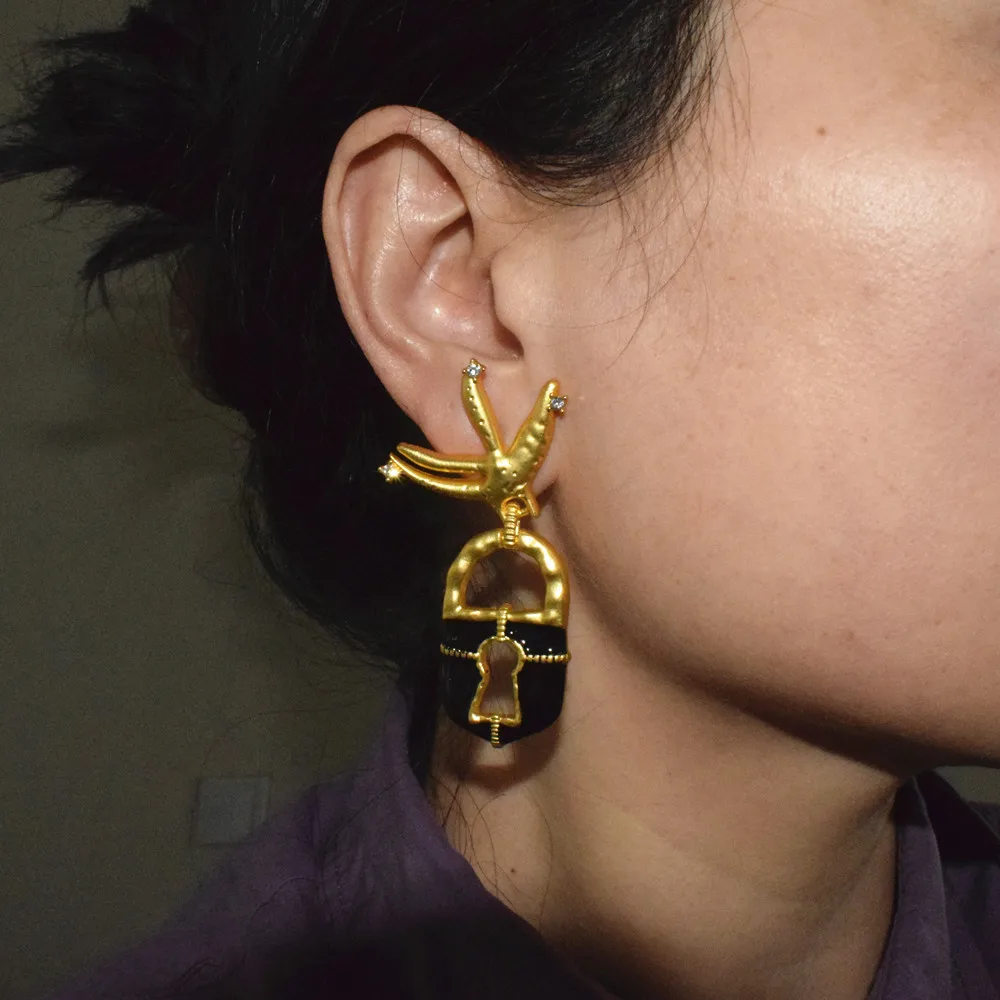 Vintage Übertriebene Metall-Ohrringe mit Schwarzem Emaille-Schloss für Damen, Modeschmuck, Trendige Statement-Kleidungsaccessoires – Detail 10