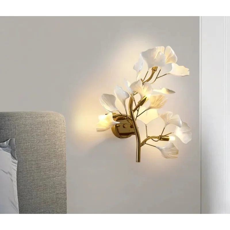 Luxury Gold Branch Ginkgo Leaf Wall Sconce White Floral LED Wall Lamp For Bedroom Living Room Background Villa Hotel Decor Light