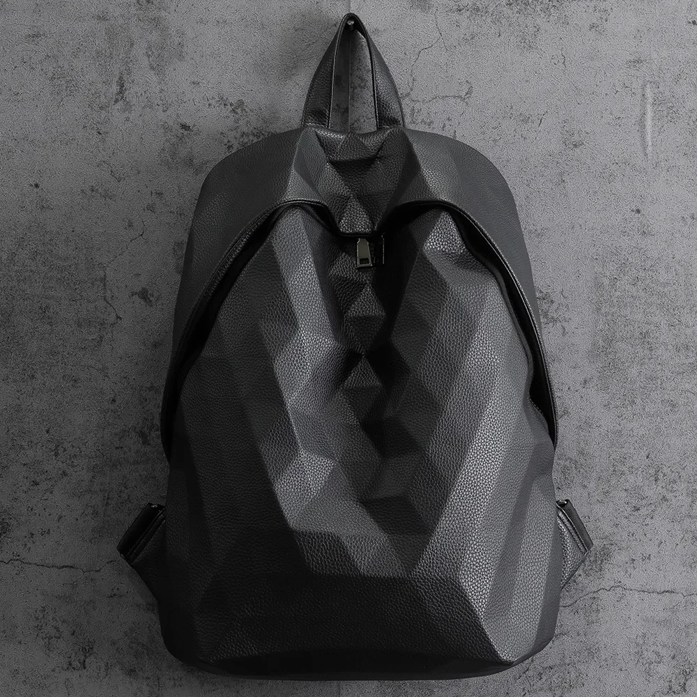 Stilvoller Rucksack mit geometrischem Muster für Reisen und Freizeit