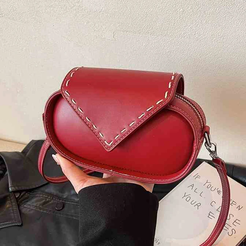 Chic Design Sense Triangle Flap Crossbody Bags 2025 New Versatile Small Handbag Korean Women's PU One Shoulder Bag Trend