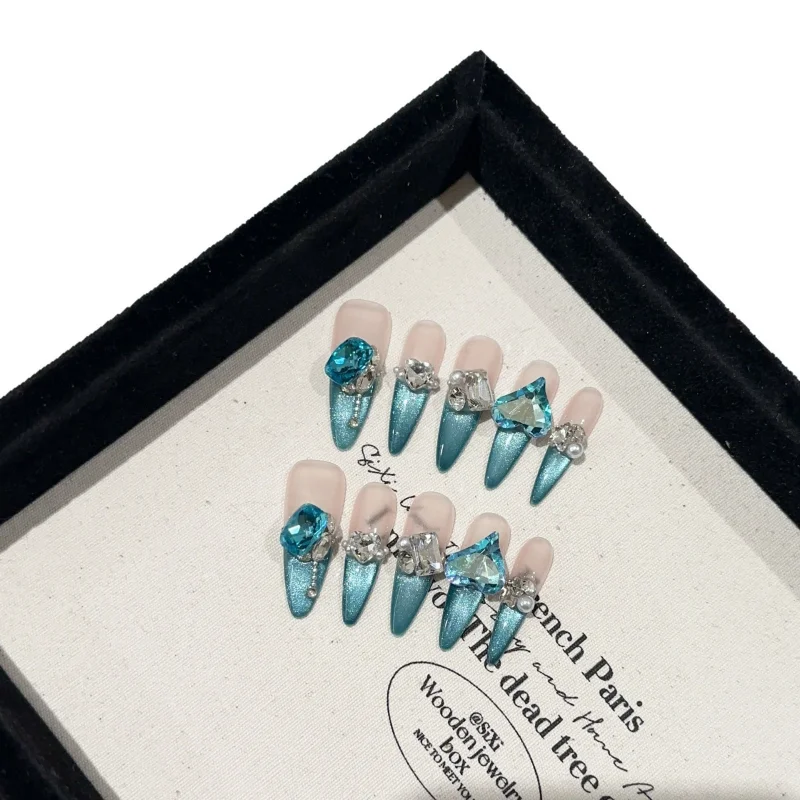 

Purely handmade nail pads, high-end spring and summer blue cat's eye French manicure, white long fake nail patch