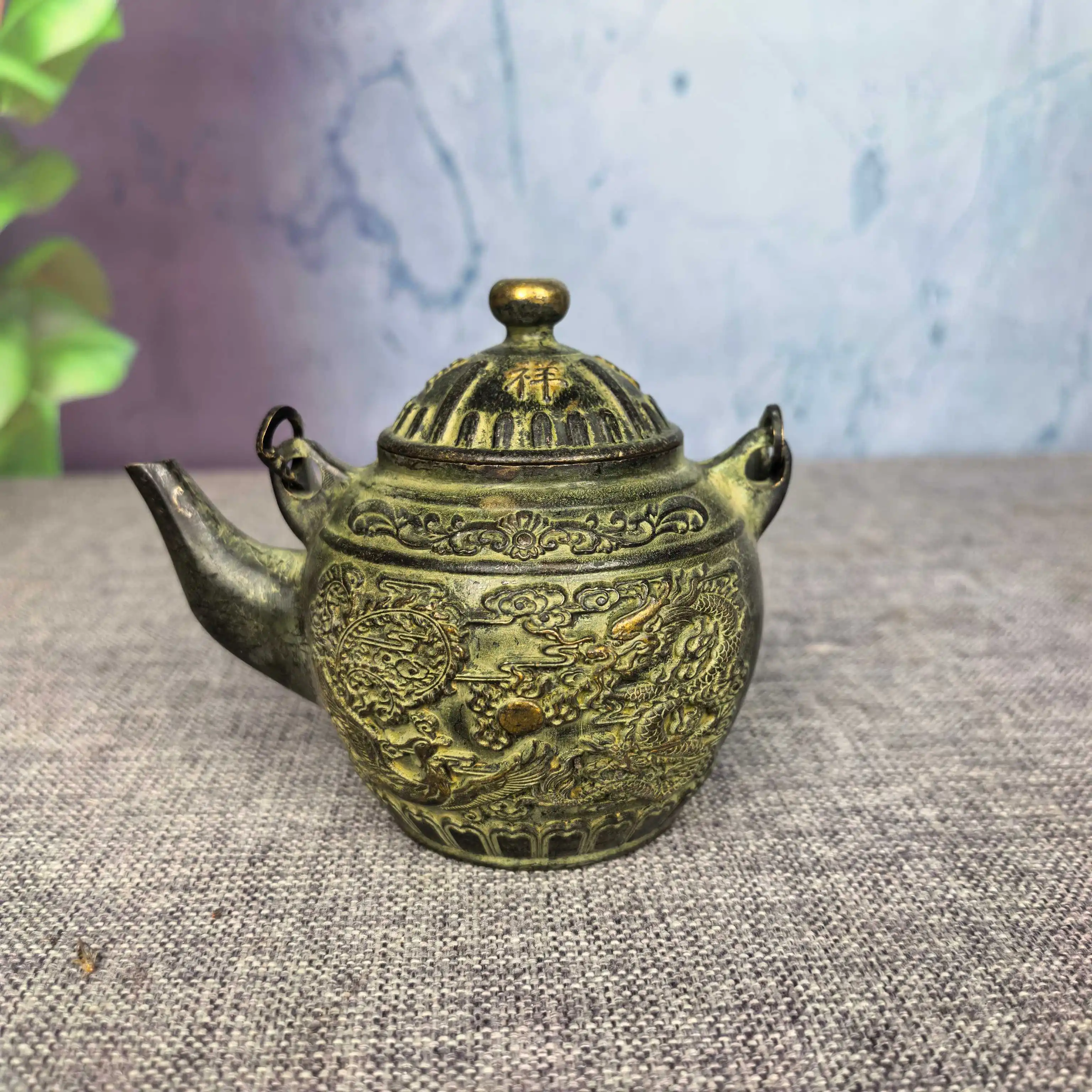 Old Brass Copper rust color Dragon and Phoenix Pattern kettle teapot Handheld pot screen Study desktop Amass wealth Ornaments