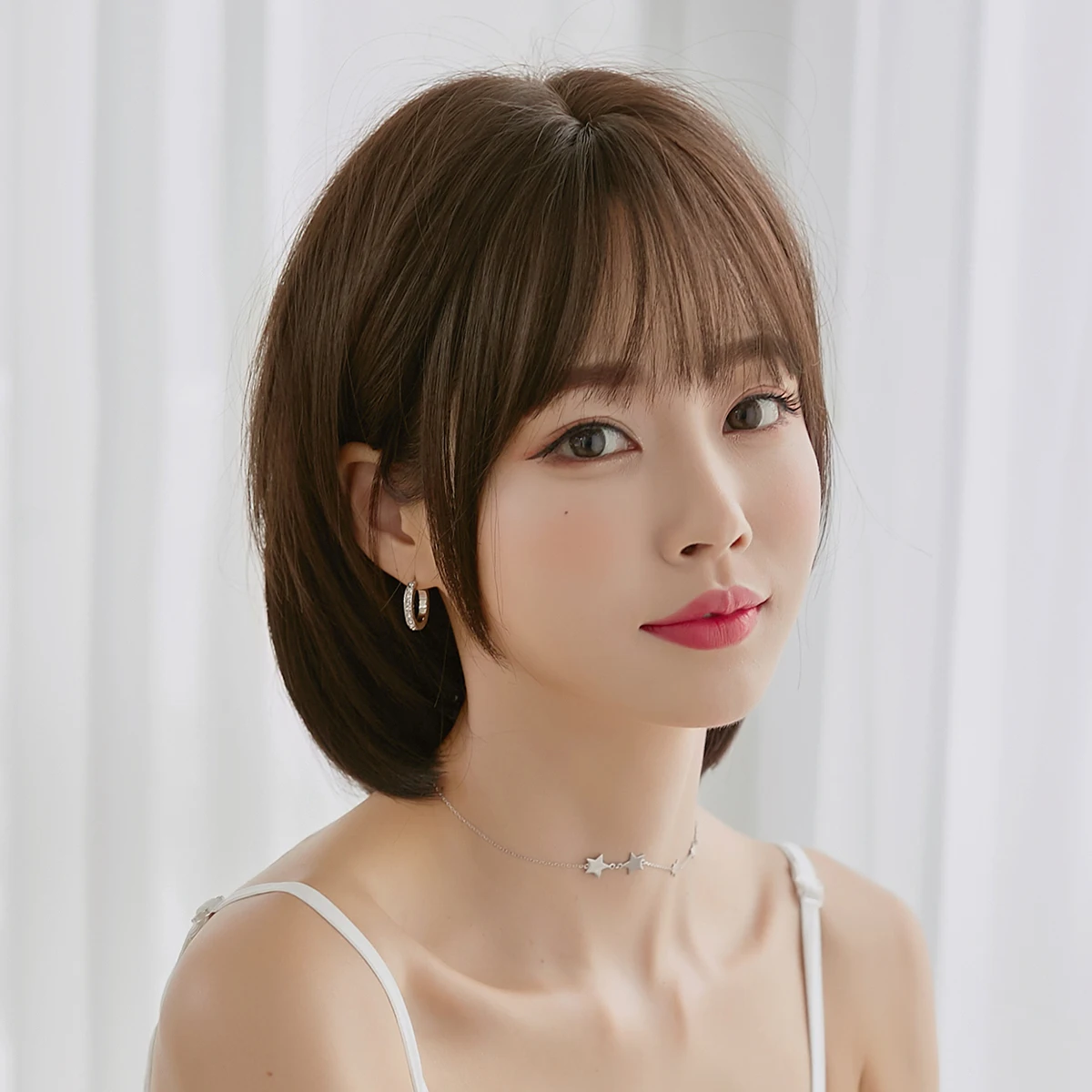 7JHH WIGS Short Straight Cool Brown Wig for Women Synthetic Modest Fashion Wear and Go Chocolate Bob Wigs with Neat Bangs