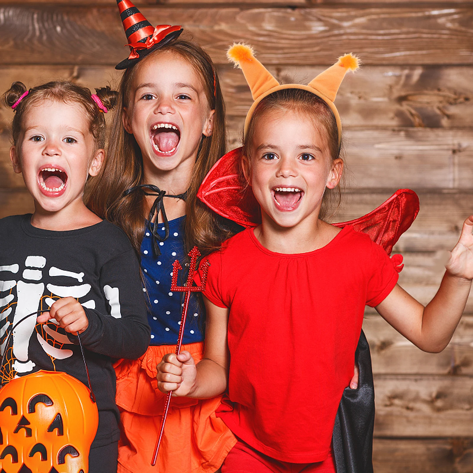 ชุดคอสตูมกระรอก 1 ชุด ประกอบด้วยที่คาดผมหูกระรอก หางกระรอก ปรับขนาดได้ สำหรับงานคาร์นิวัล งานปาร์ตี้วันหยุด และงานคอสเพลย์