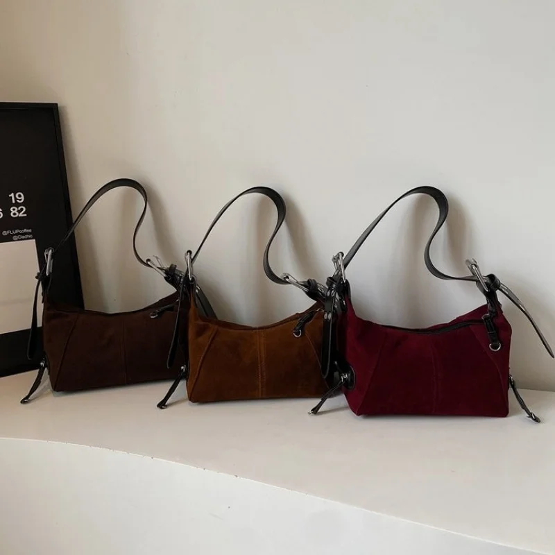 

Высококачественная женская сумка через плечо с повседневным винтажным логотипом и роскошным логотипом, идеально подходящая для поездок на работу и выходных ​