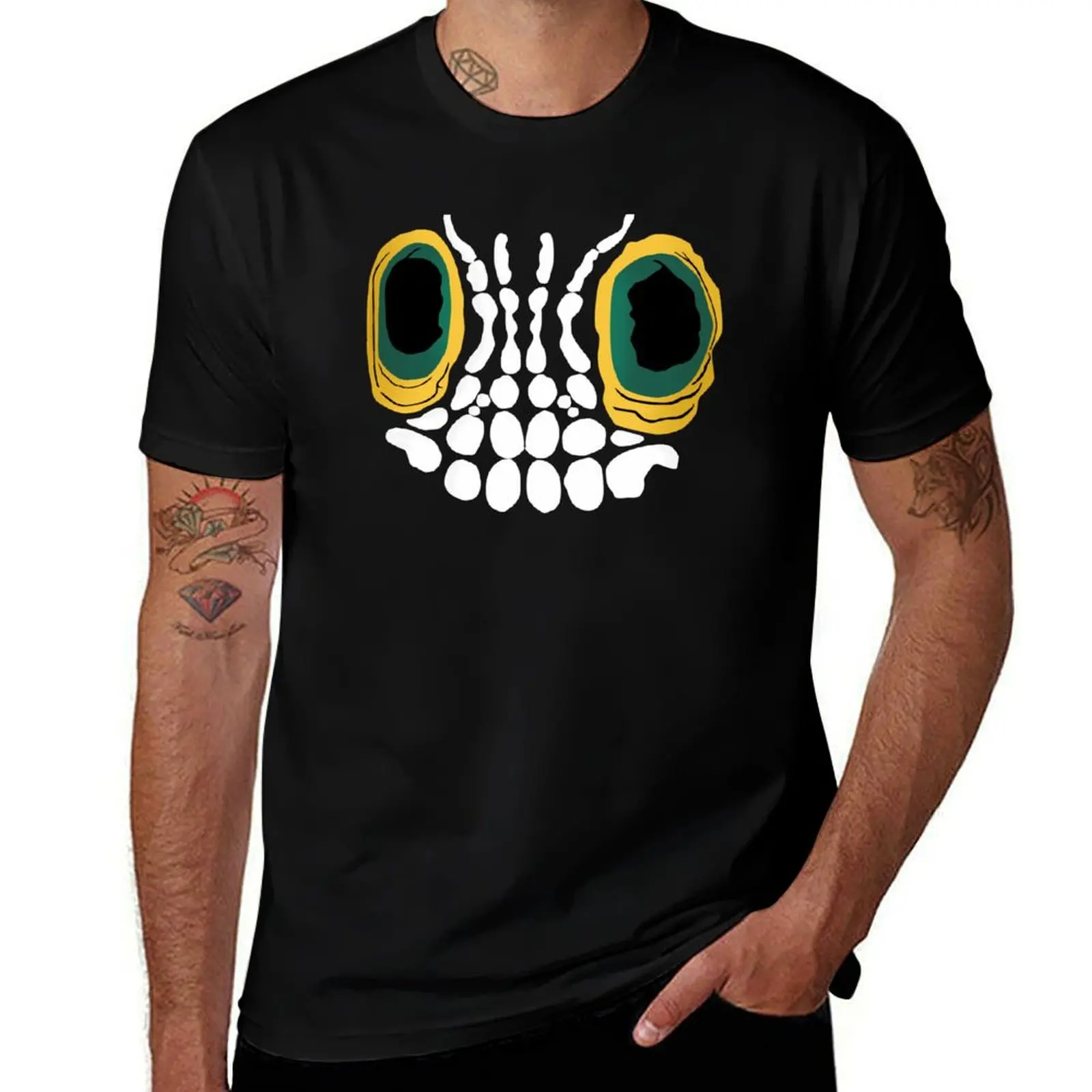Pink Underwing Moth caterpillar pattern T-Shirt Work Casual Loose Fit T-Shirt
