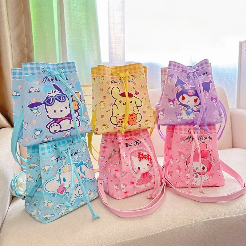 

Аниме Sanrio, вместительный рюкзак на шнурке, телефон, закуски, косметичка для хранения Kuromi HelloKitty, сумка-ведро для девочек, декоративный подарок