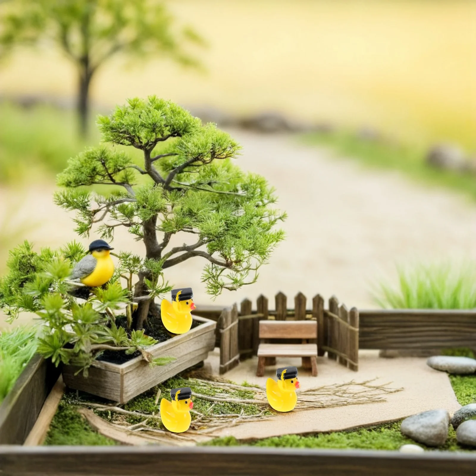 

8Pcs Mini Resin Duck Graduation Caps Decoration Compact Bachelor Animal Resin Statue for Graduation Favors