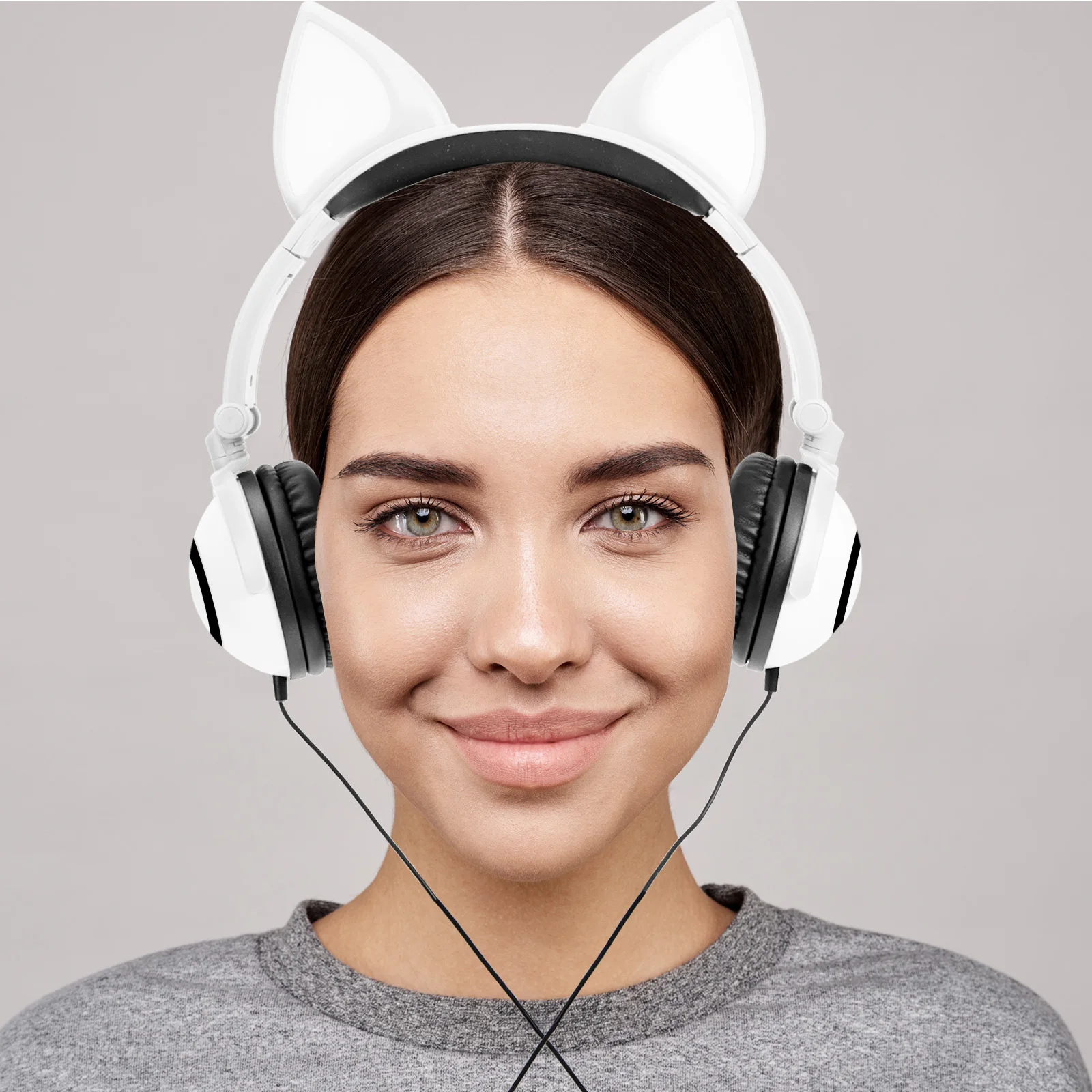 

CIYODO Glowing Wired Headphones for Kids Noise Reduction Over Ear PVC White Comfortable Lightweight Safe Design