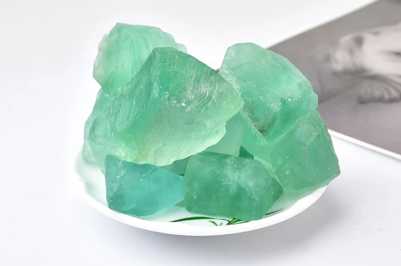 100g Natural Green Fluorite Minerals Specimen Raw Mineral Irregular Shape Aromatherapy Stone Home Fish Tank Decor Landscape Rock