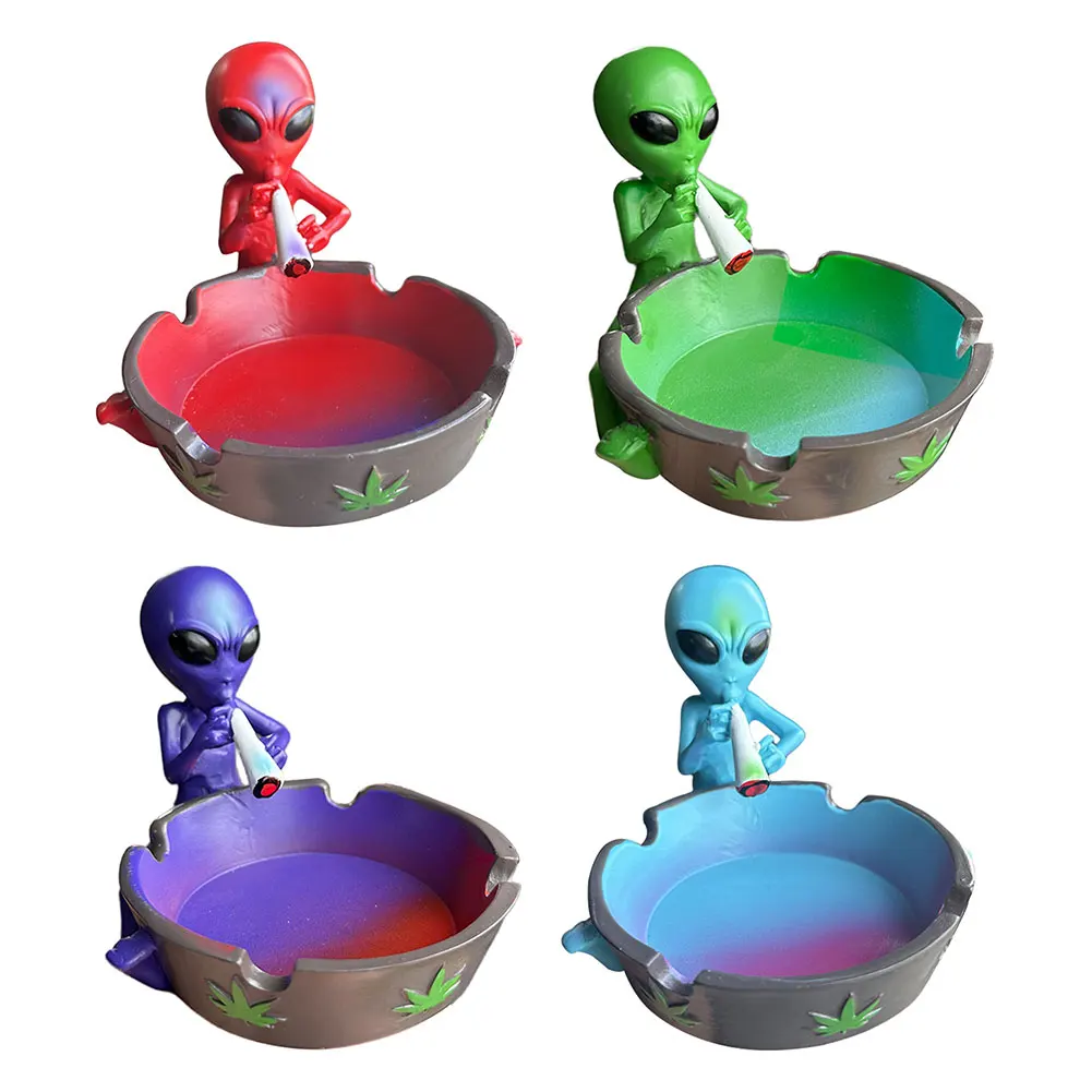 Alien Creative Ashtray Outdoor Ash Tray Resin Ashtray Tabletop Ashtray for Home Office Ornament Gift