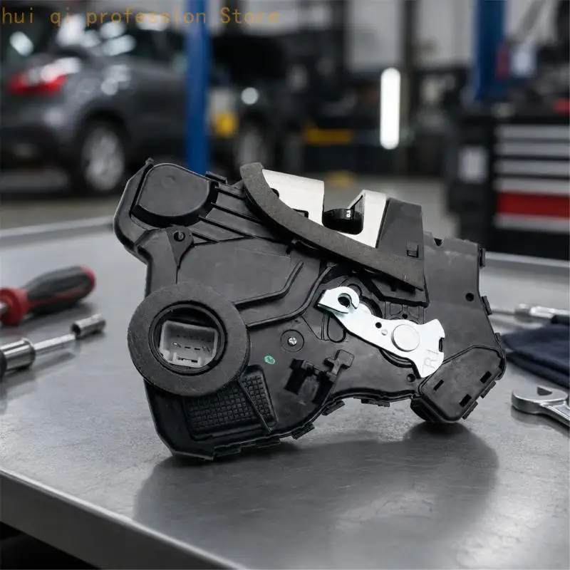 690400C050 Austausch des Türverriegelungsaktuators, Motorbaugruppe Fahrertür vorne links mit integrierter Montageform und Metall – Detail 2
