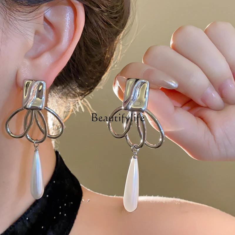 

French high-end earrings women's retro Hong Kong style temperament long earrings