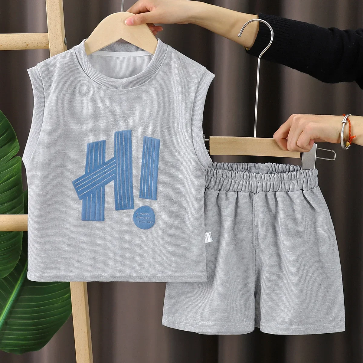 

2Piece Summer Boys Clothing Korean Fashion Casual Letter Sleeveless Baby Tops+Shorts Kids Luxury Clothes Toddler Costume B044